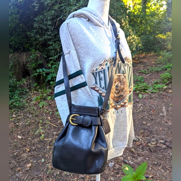 Coach Handbags - 🇺🇸COACH Vtg Belted Pouch crossbody Bag